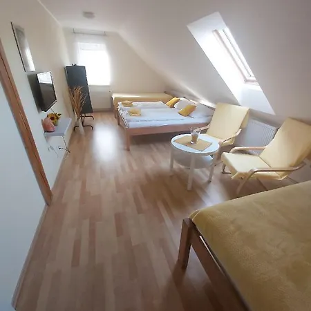 Pod Kouli شقة